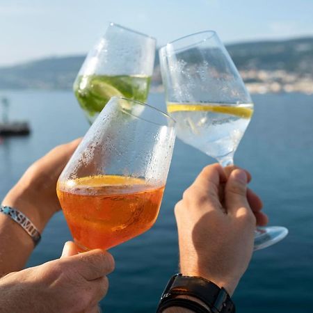 فندق مينتونفي  Bea Boat Charter المظهر الخارجي الصورة