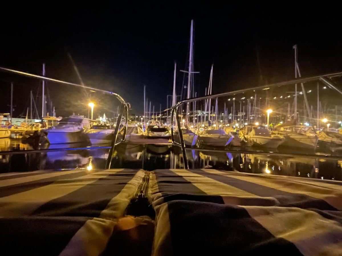 فندق مينتونفي  Bea Boat Charter المظهر الخارجي الصورة
