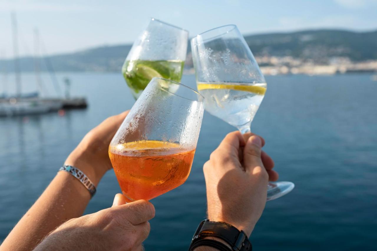 فندق مينتونفي  Bea Boat Charter المظهر الخارجي الصورة