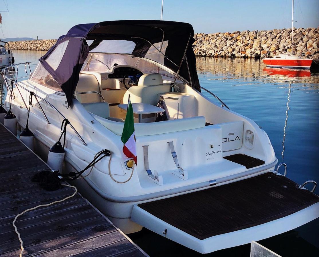 فندق مينتونفي  Bea Boat Charter المظهر الخارجي الصورة